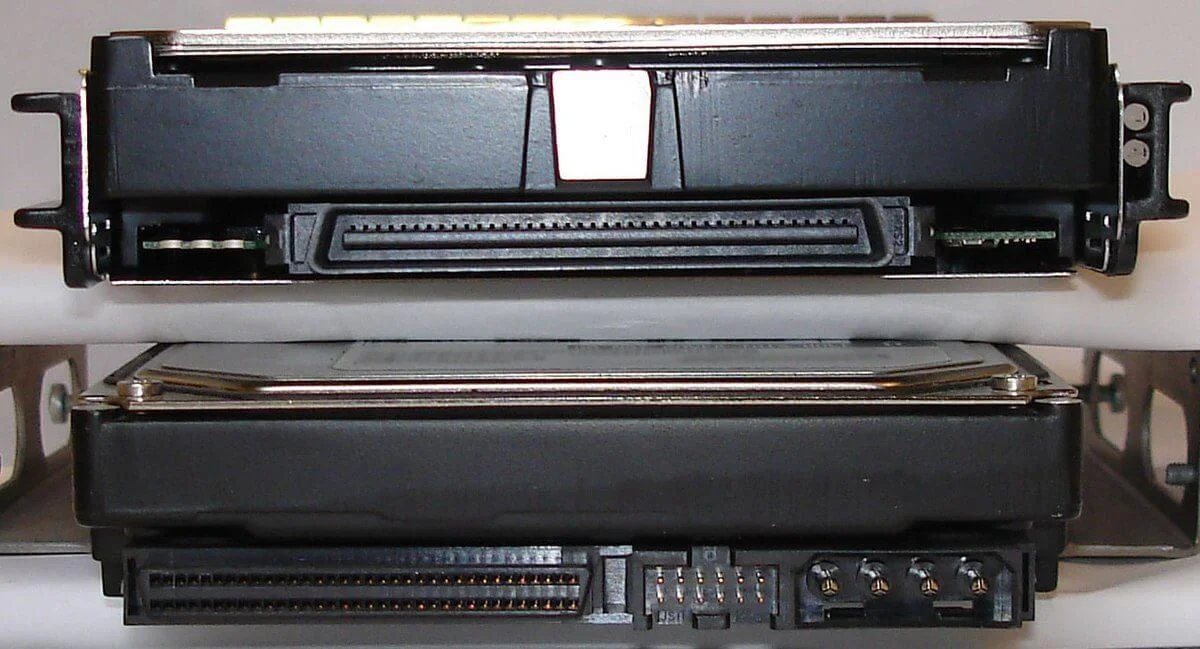 تفاوت پورت هارد SCSI 68 پین و 80 پین SCA